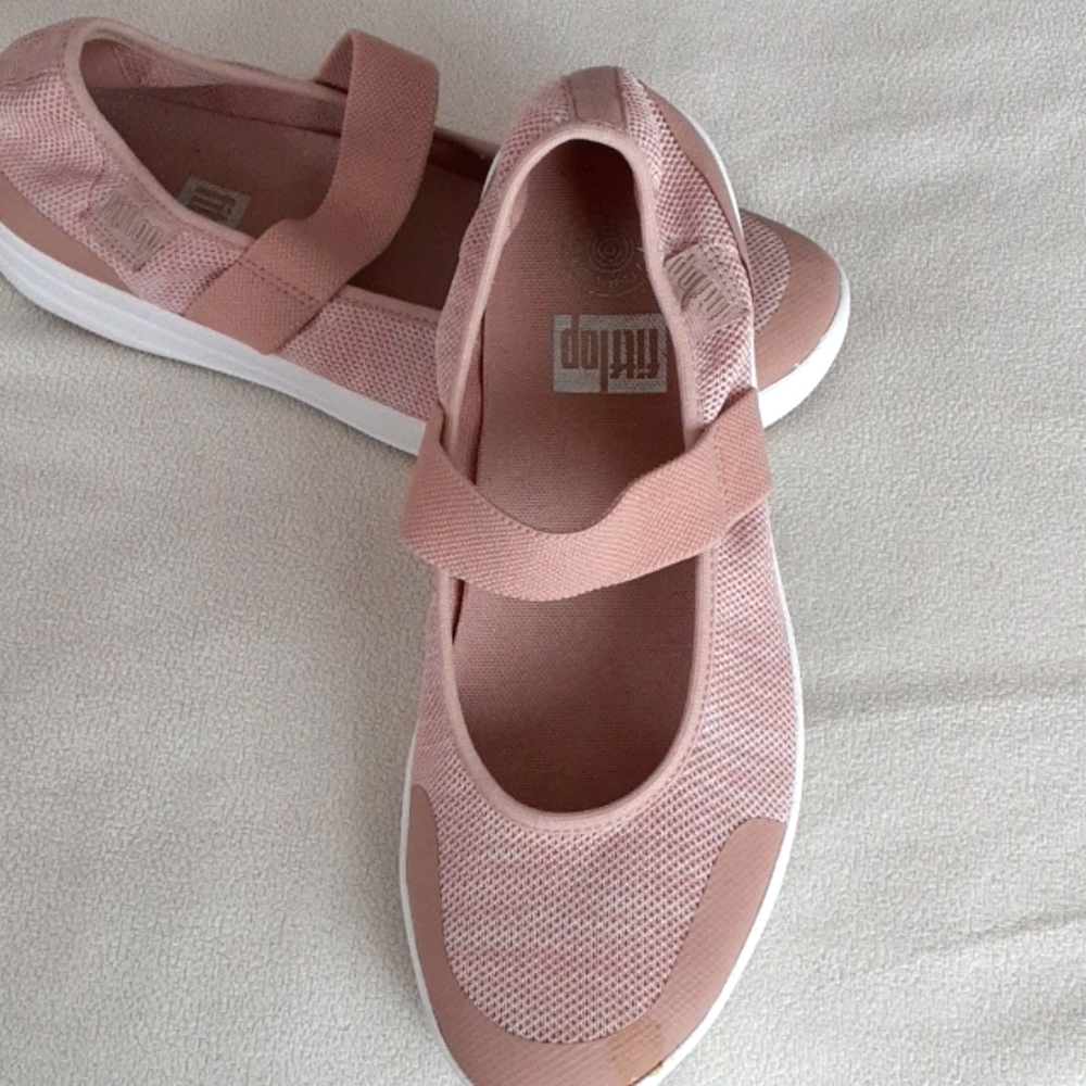 Blush Fitflop Slip On Sneakers